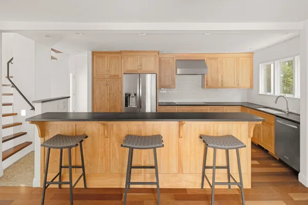 $1,350,000 | 4210 Harbor Road, Shelburne, VT 05482