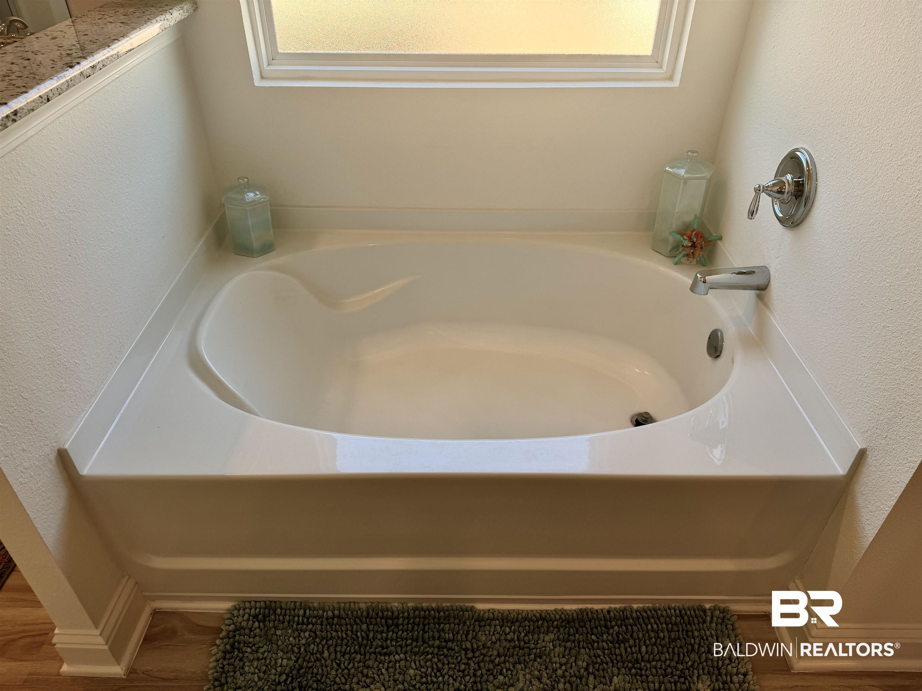 8827 Calverton Street Foley, AL 36535 - Photo 30 of 57 Primary garden tub