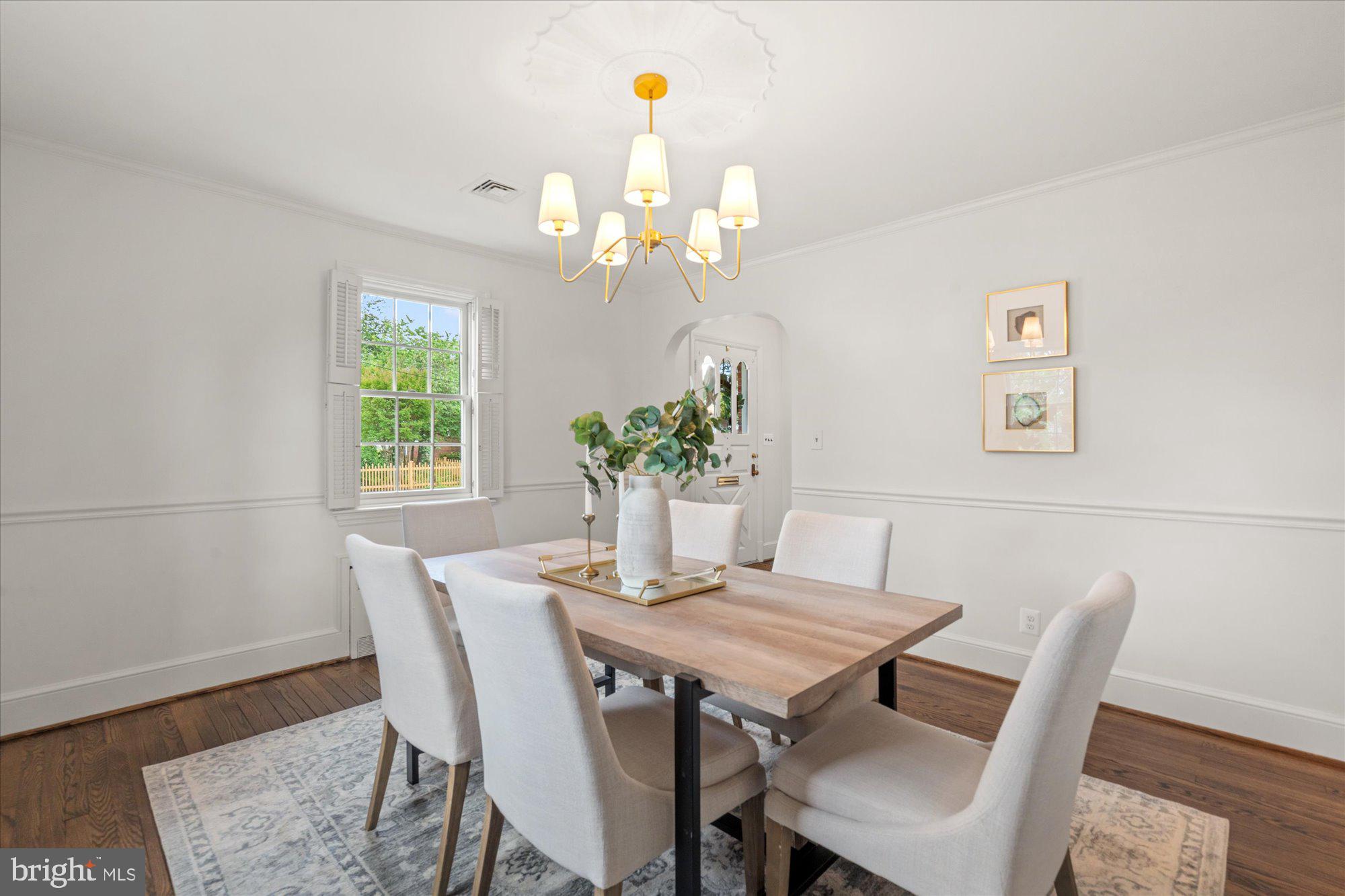 2434 Cameron Mills Road Alexandria, VA 22302 - Photo 15 of 51