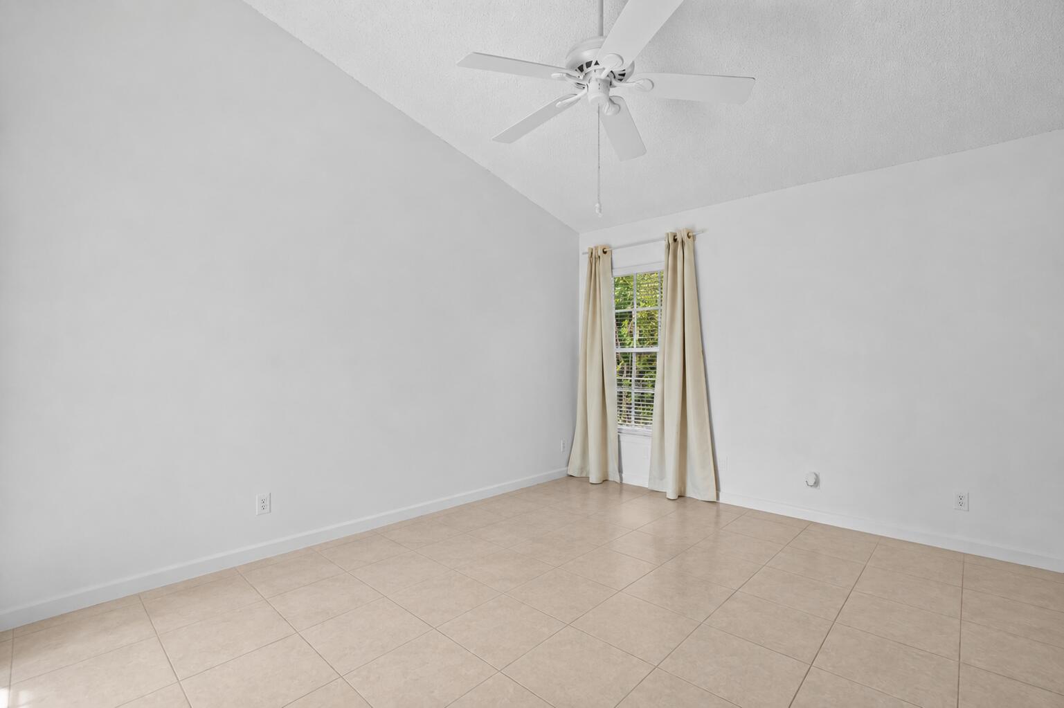 6397 Garrett Street Jupiter, FL 33458 - Photo 12 of 22 Master 1