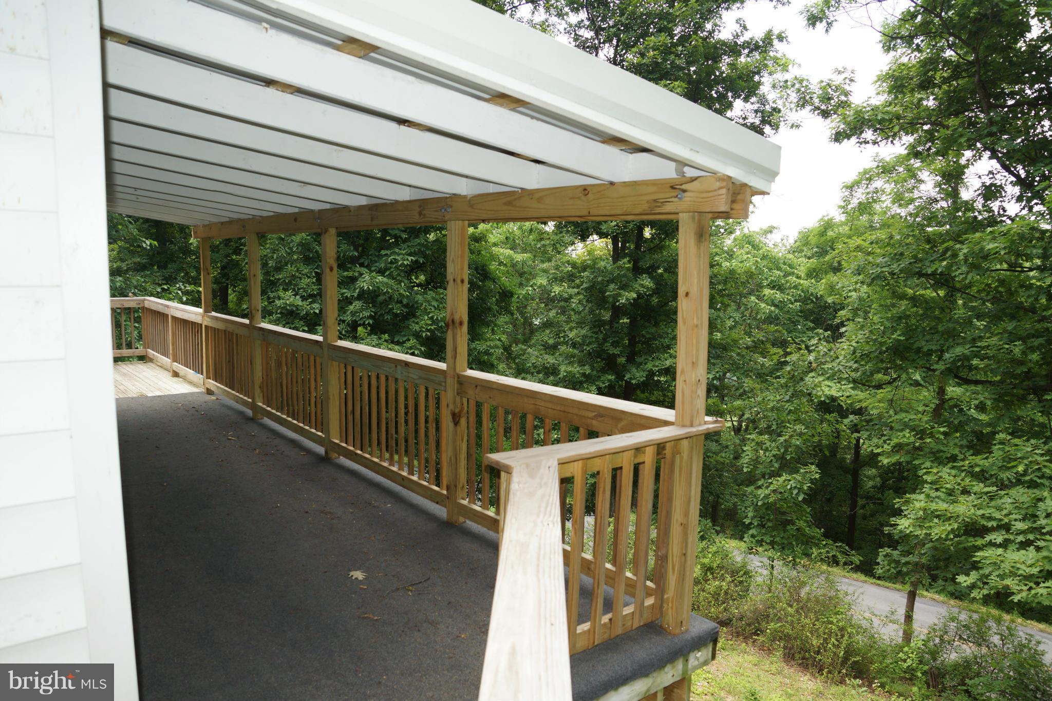 2185 Blue Mountain Road Front Royal, VA 22630 - Photo 4 of 30 Deck