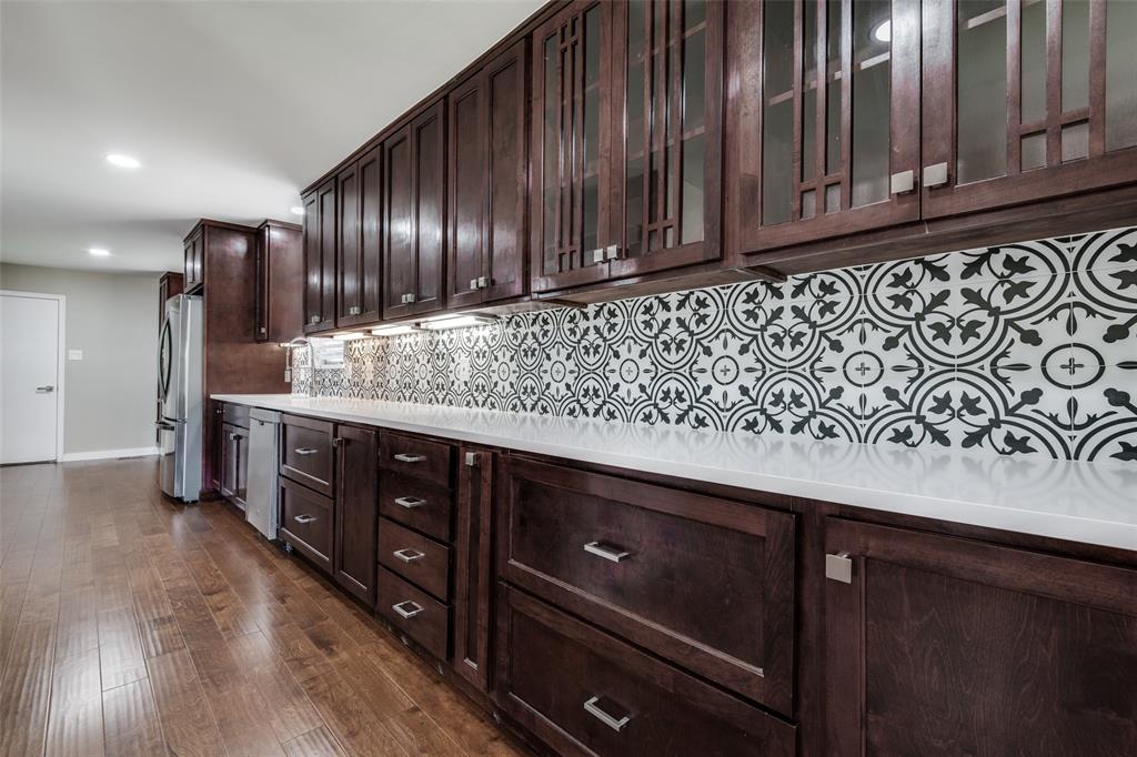 10908 Colbert Way Dallas, TX 75218 - Photo 4 of 22