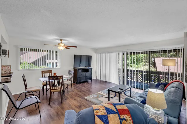 $145,000 | 228 Molokai Villa, Unit G, Diamondhead, MS 39525