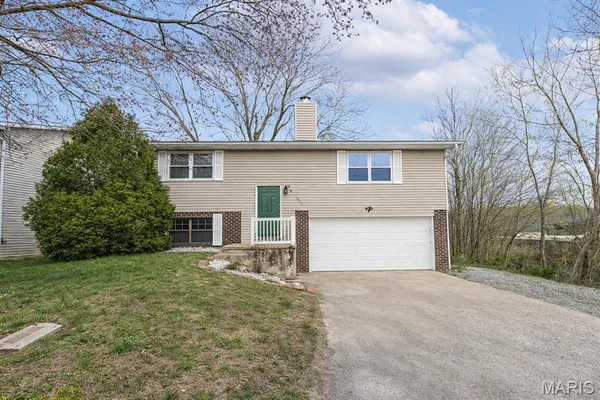 $215,000 | 1910 Grandview Drive, Cape Girardeau, MO 63701