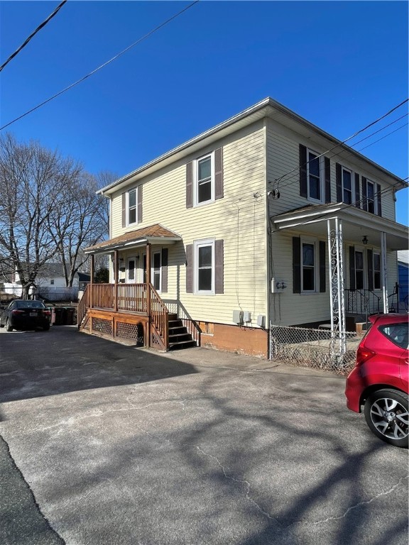 397 Orchard Street Woonsocket, RI 02895 - Photo 4 of 29 Gallery Image 4