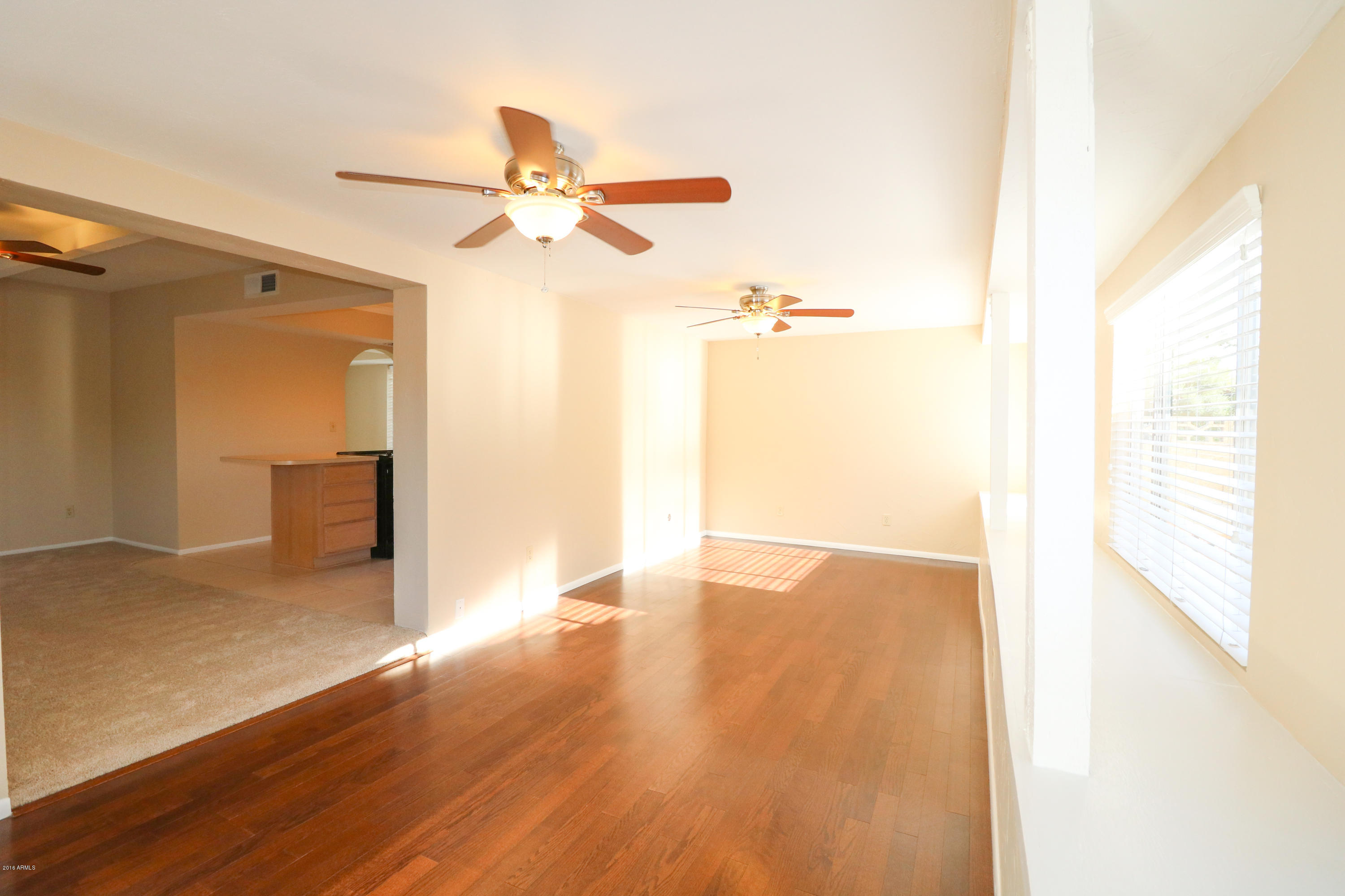 402 East Deepdale Road Phoenix, AZ 85022 - Photo 9 of 28 Dining room