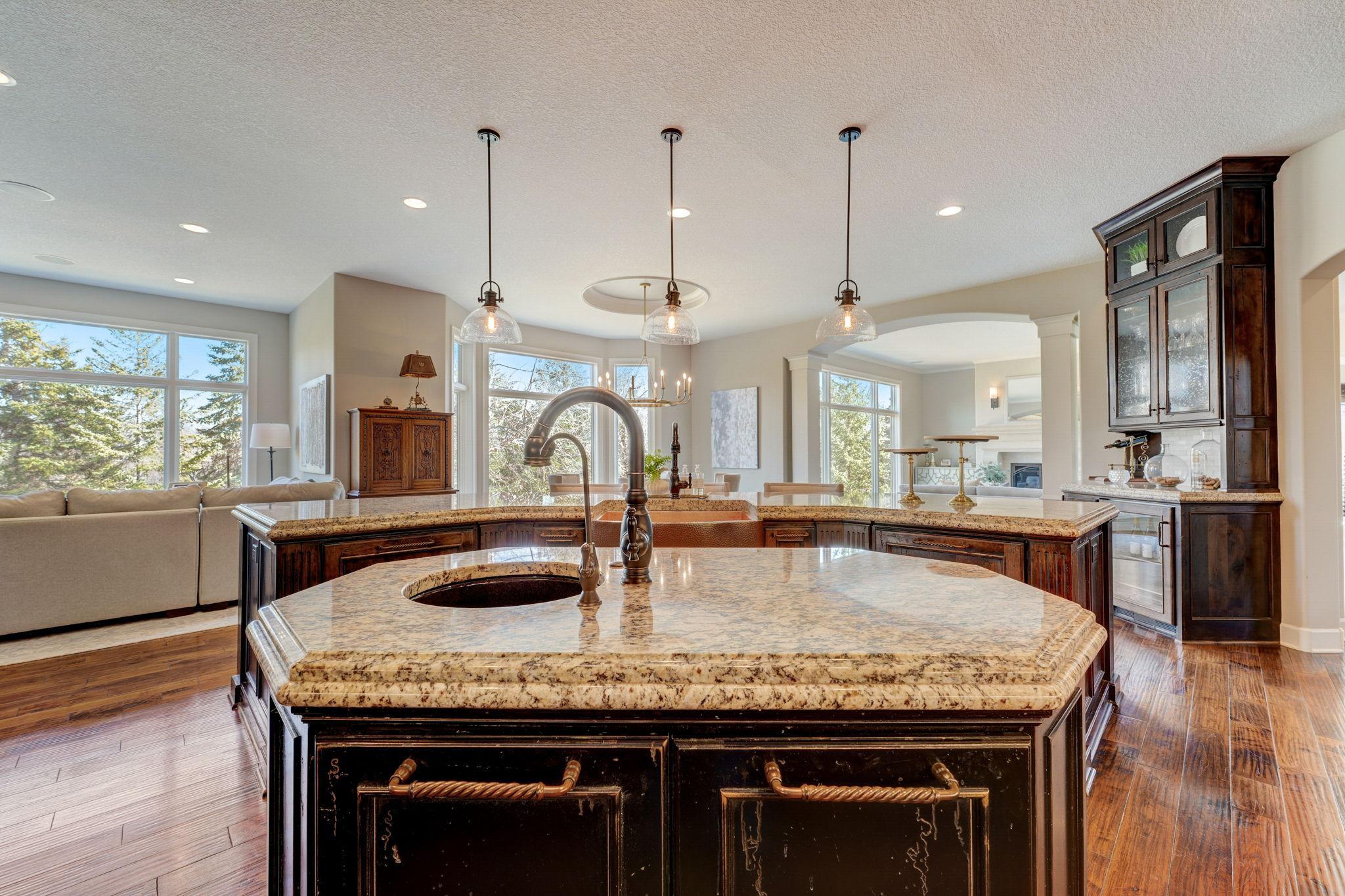 10635 Sonoma Ridge Eden Prairie, MN 55347 - Photo 8 of 90 Gallery Image 8