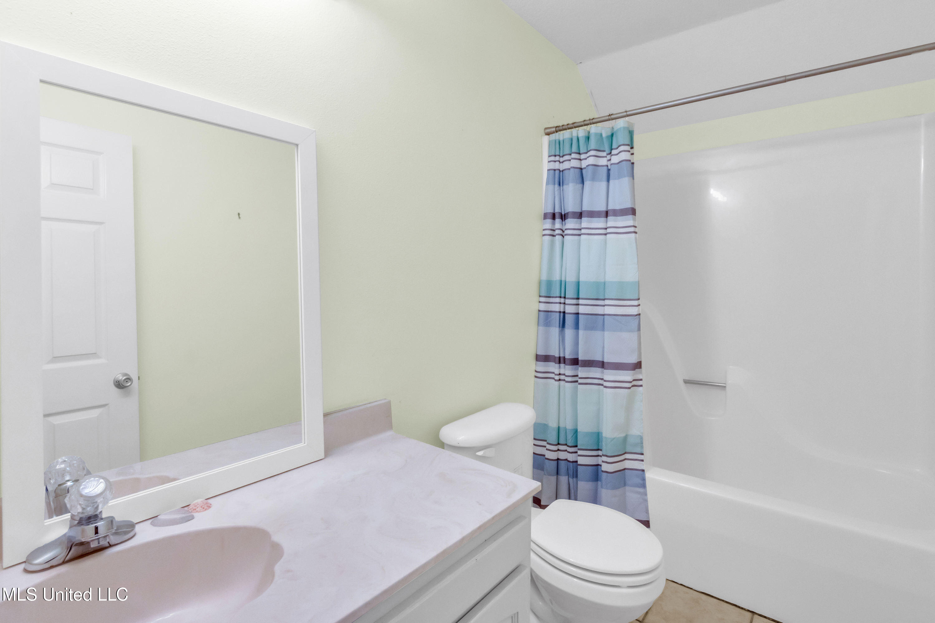 1405 Rue Versailles Gautier, MS 39553 - Photo 25 of 46 Bradshaw 304