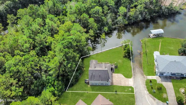 $323,000 | 1405 Rue Versailles, Gautier, MS 39553