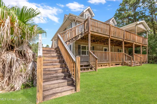 $323,000 | 1405 Rue Versailles, Gautier, MS 39553
