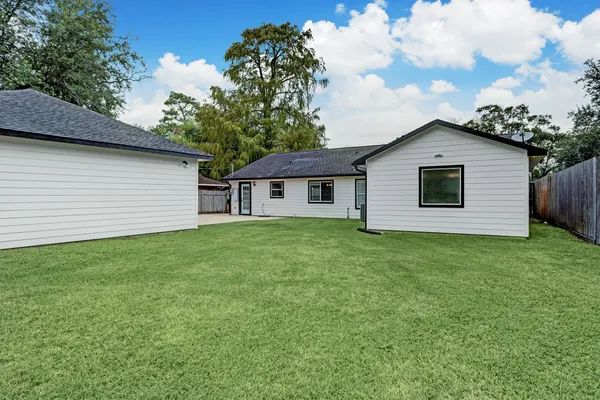$439,900 | 4405 Tonawanda Drive, Houston, TX 77035