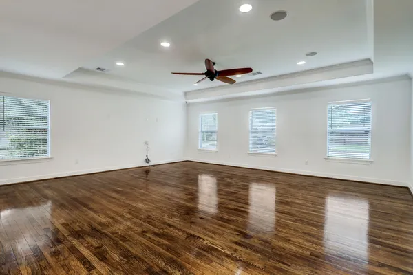 $439,900 | 4405 Tonawanda Drive, Houston, TX 77035