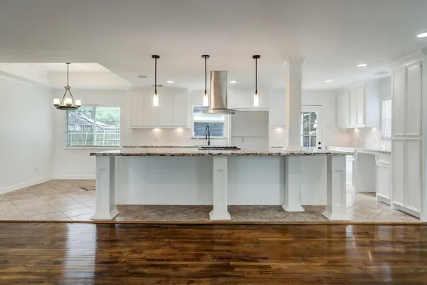 $439,900 | 4405 Tonawanda Drive, Houston, TX 77035