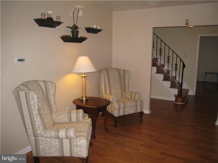136 Kipling Road Cherry Hill, NJ 08003 - Photo 3 of 25 Living Room