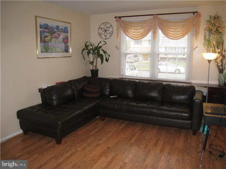 136 Kipling Road Cherry Hill, NJ 08003 - Photo 9 of 25 Family Room