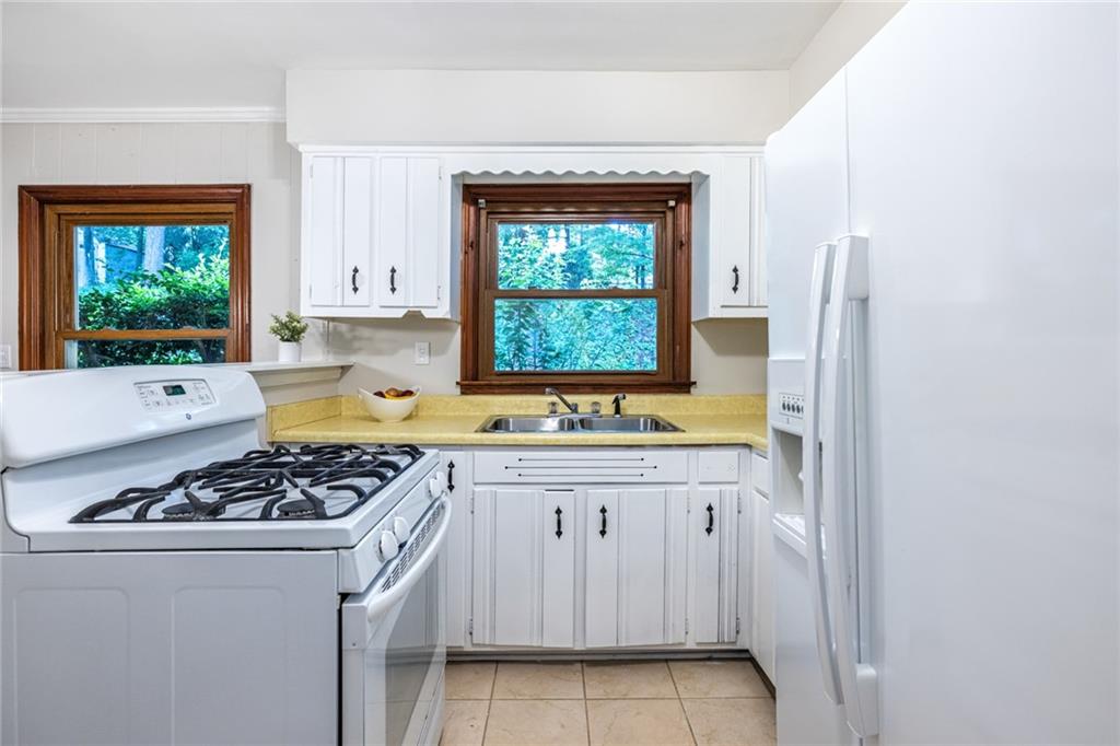 573 North Superior Avenue Decatur, GA 30033 - Photo 17 of 51