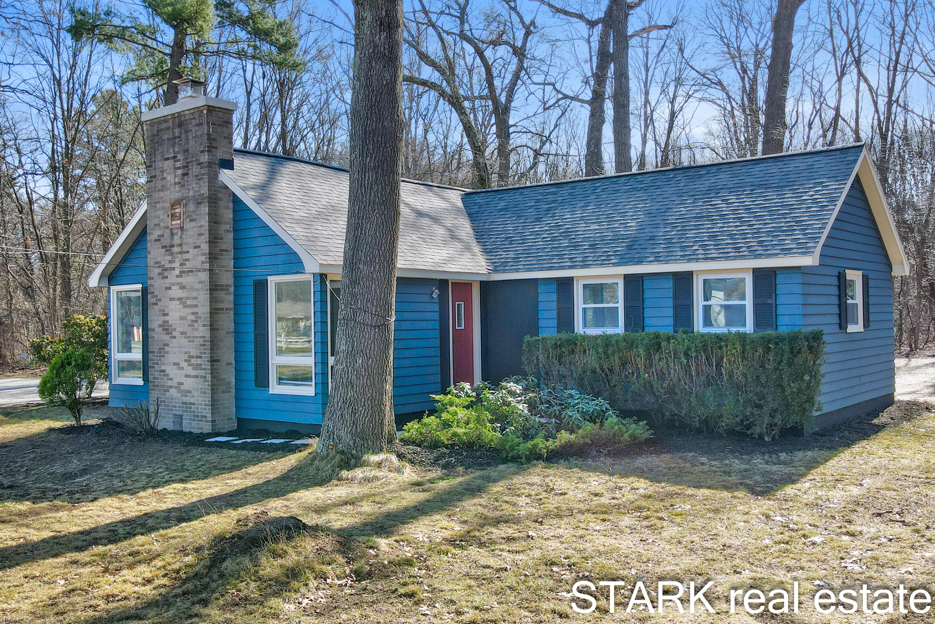 2590 Holton Road Muskegon, MI 49445 - Photo 3 of 50 Rob Stark - 2590 Holton Road-3