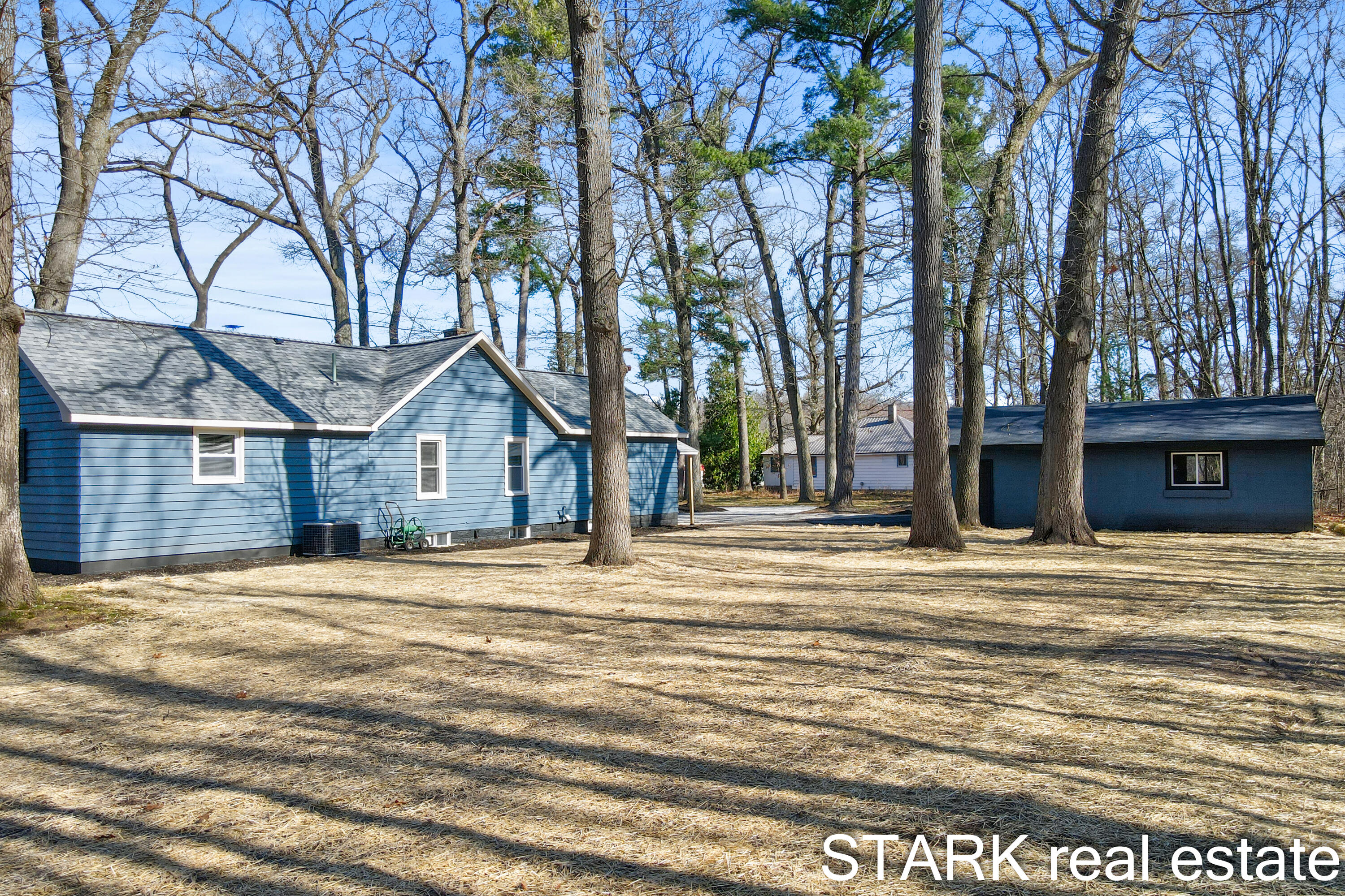 2590 Holton Road Muskegon, MI 49445 - Photo 44 of 50 Rob Stark - 2590 Holton Road-44