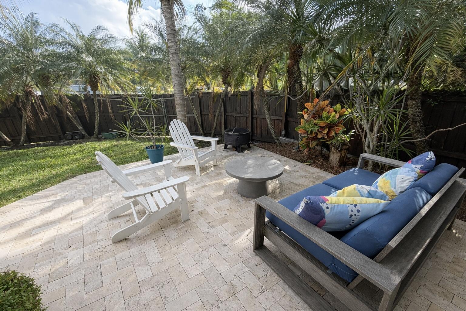 236 Southeast 9th Street Dania, FL 33004 - Photo 21 of 25 584DA37F-DCE2-4DF3-9C27-292E6951EE77