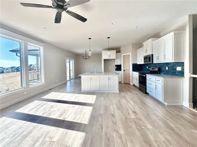 $599,900 | 12935 North Champanel Way, Platte City, MO 64079