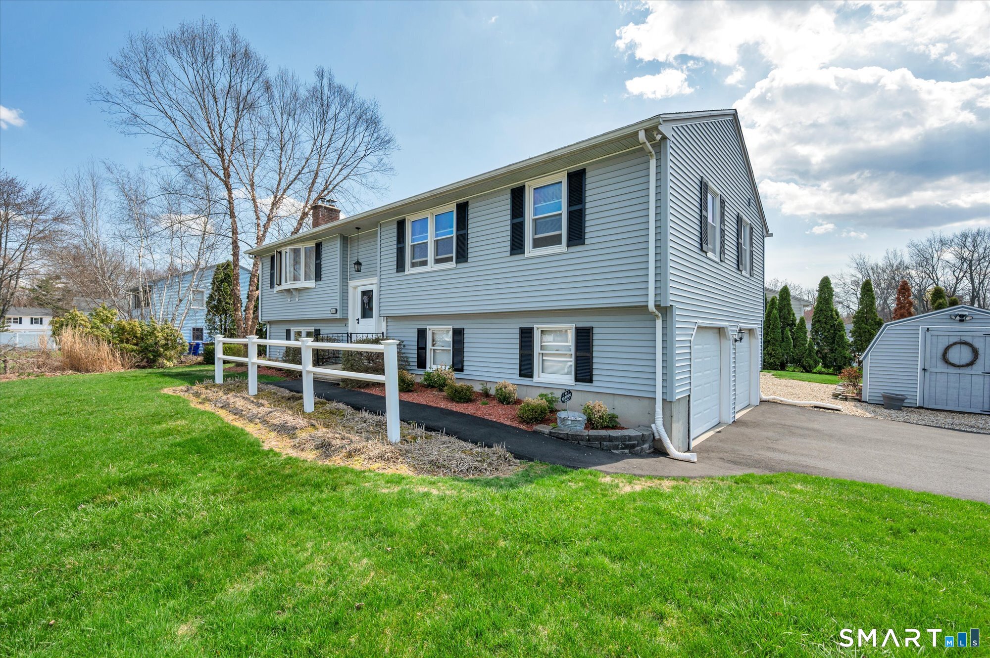 30 Montano Road Enfield, CT 06082 - Photo 3 of 39