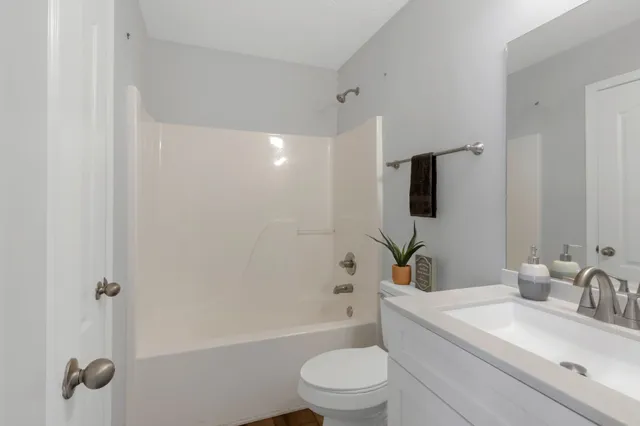 2071 Sparco Circle, Murfreesboro, TN 37128