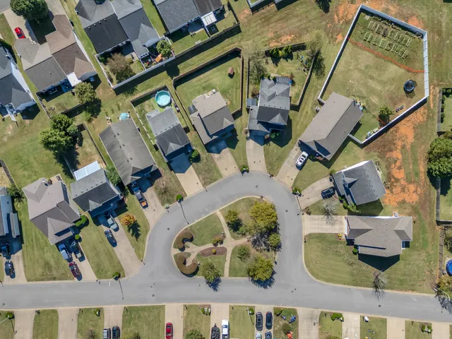 2071 Sparco Circle, Murfreesboro, TN 37128