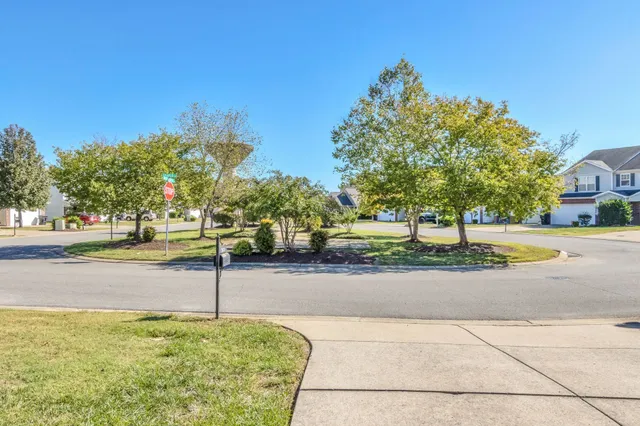 2071 Sparco Circle, Murfreesboro, TN 37128