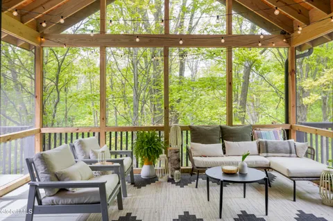 $1,150,000 | 1 Van Bueran Drive, Hillsdale, NY 12529