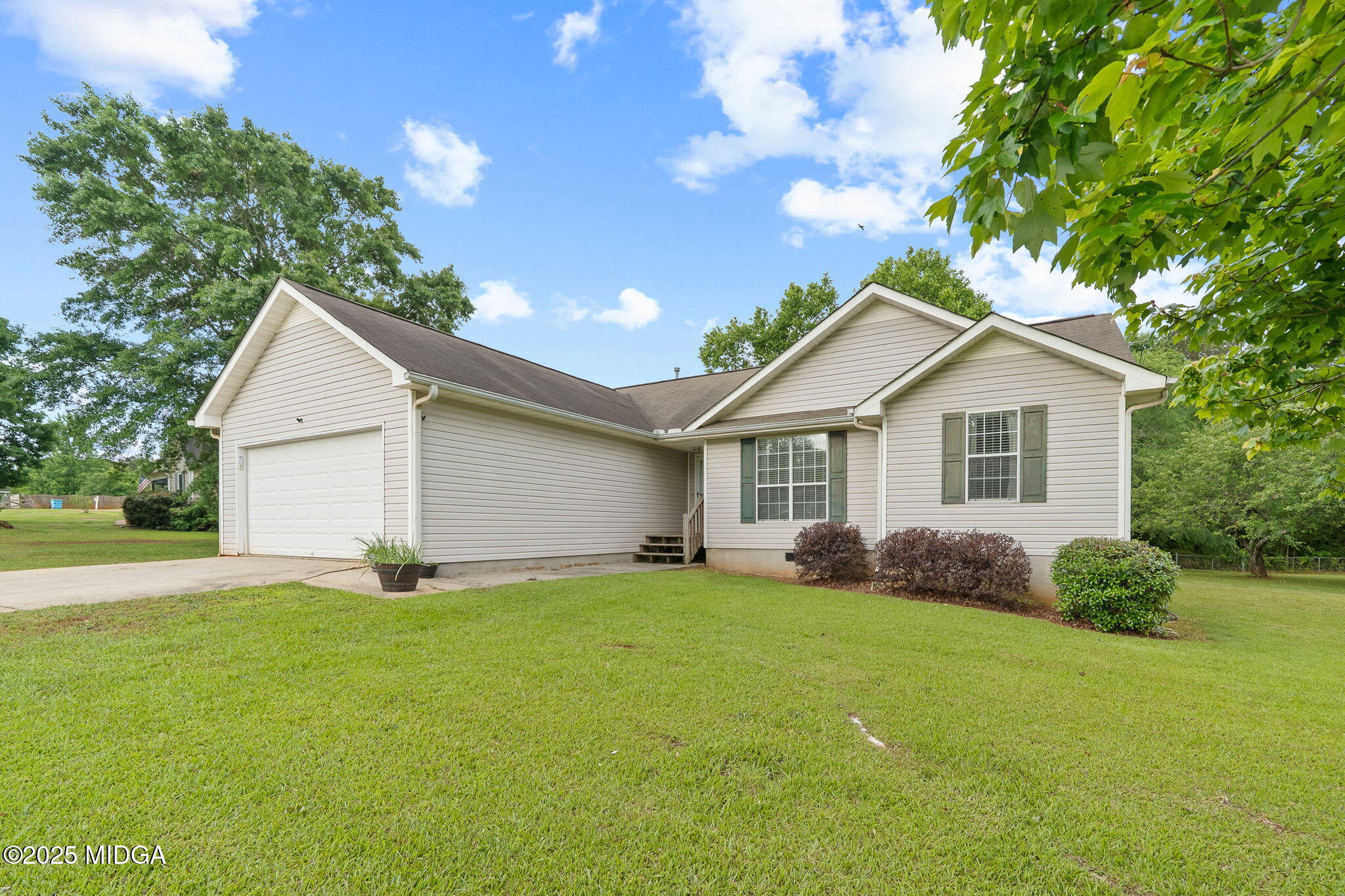 1704 New Hope Road Locust Grove, GA 30248 - Photo 3 of 35 3-web-or-mls-1704 New Hope Rd-09904