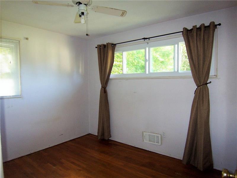 282 Ewings Mill Road Coraopolis, PA 15108 - Photo 9 of 21 Second bedroom.