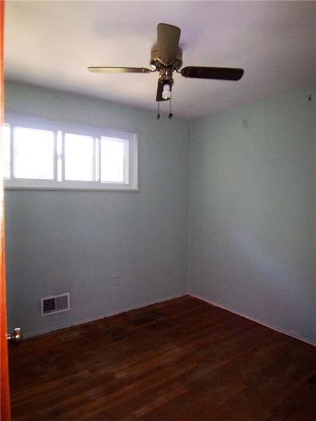 282 Ewings Mill Road Coraopolis, PA 15108 - Photo 10 of 21 Third bedroom.