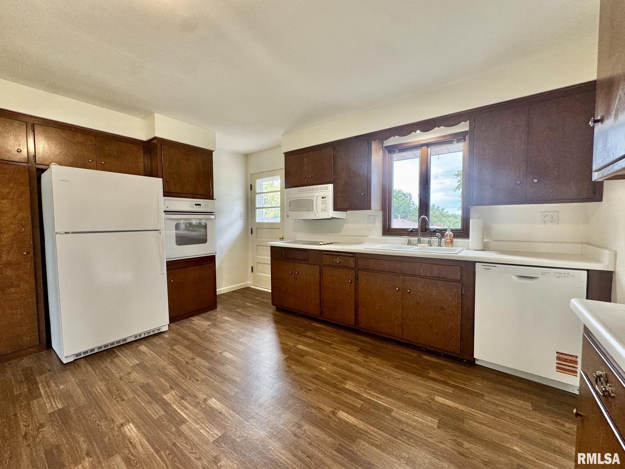 6325 North Greenmont Road Peoria, IL 61614 - Photo 3 of 27 Gallery Image 3