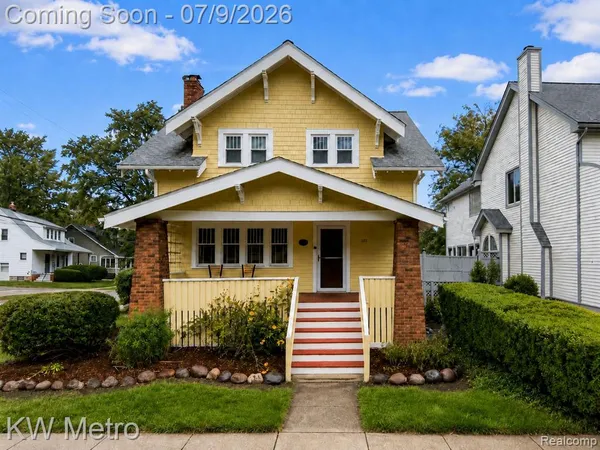 $2,900 | 620 West 4th Street, Royal Oak, MI 48067