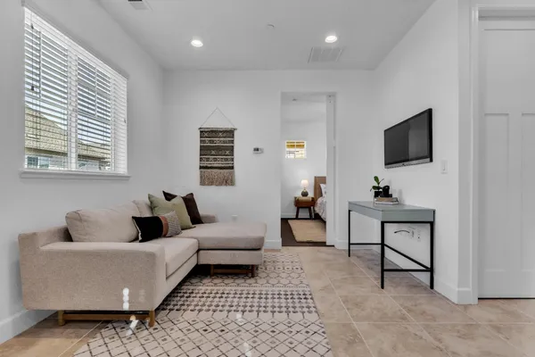 $1,175,000 | 1037 Forbes Lane, Davis, CA 95616