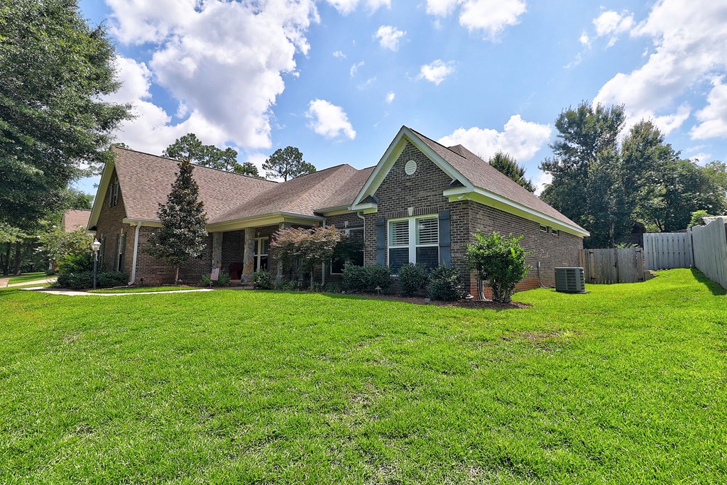 643 Westbrook Road Dothan, AL 36303 - Photo 3 of 48