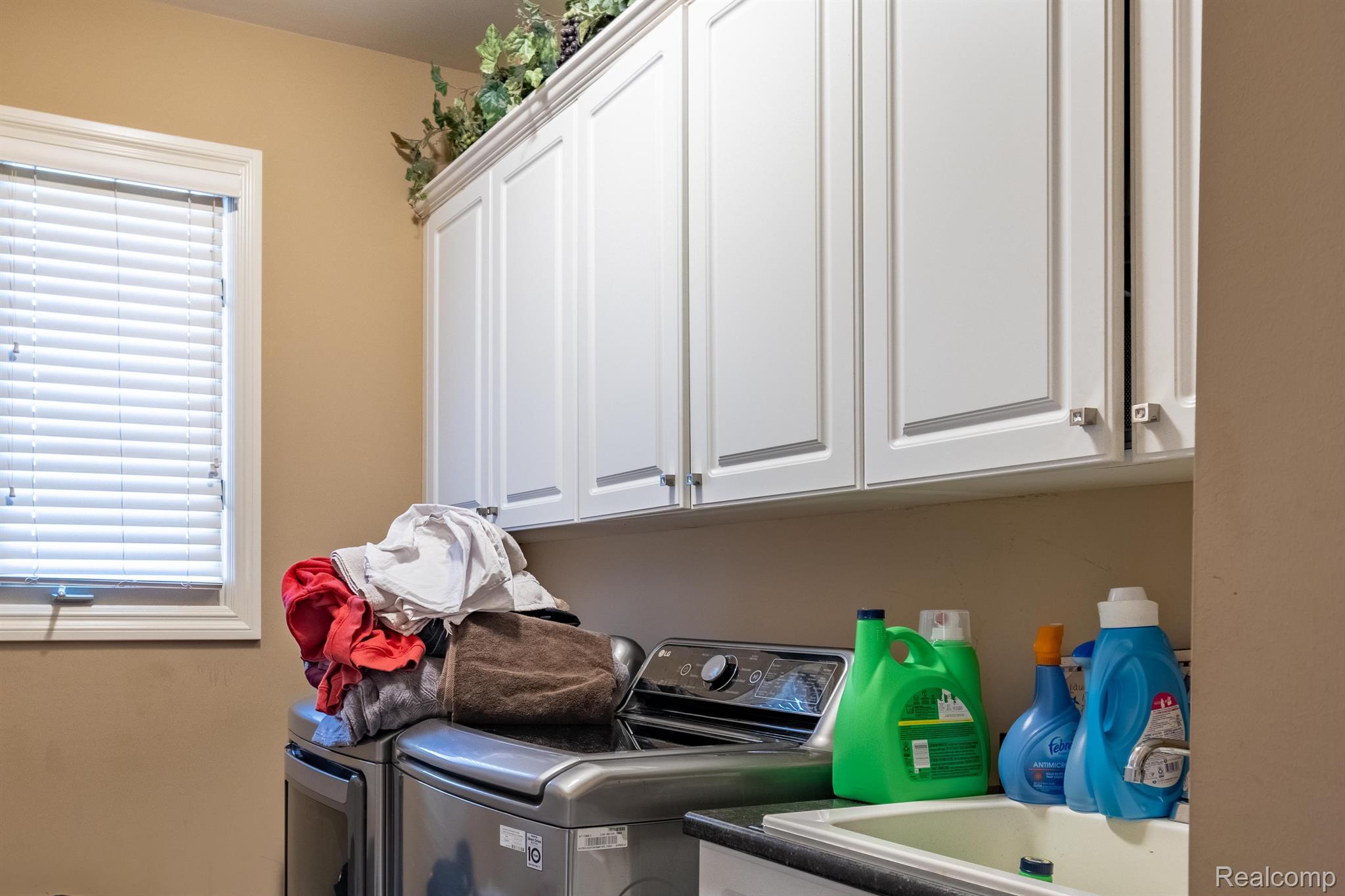 1351 Galena Rochester, MI 48306 - Photo 28 of 60 Gallery Image 28