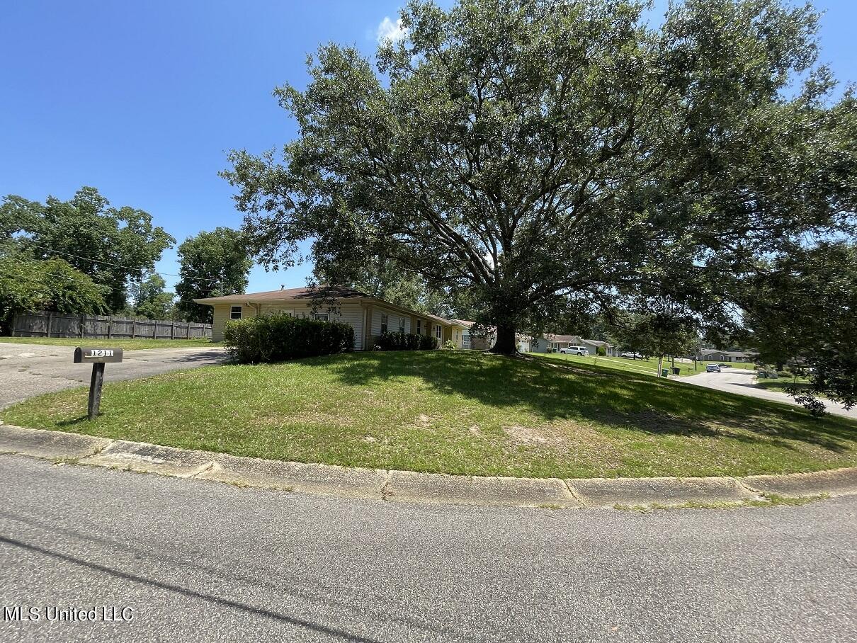 1211 Ridgewood Lane Picayune, MS 39466 - Photo 17 of 17 Side