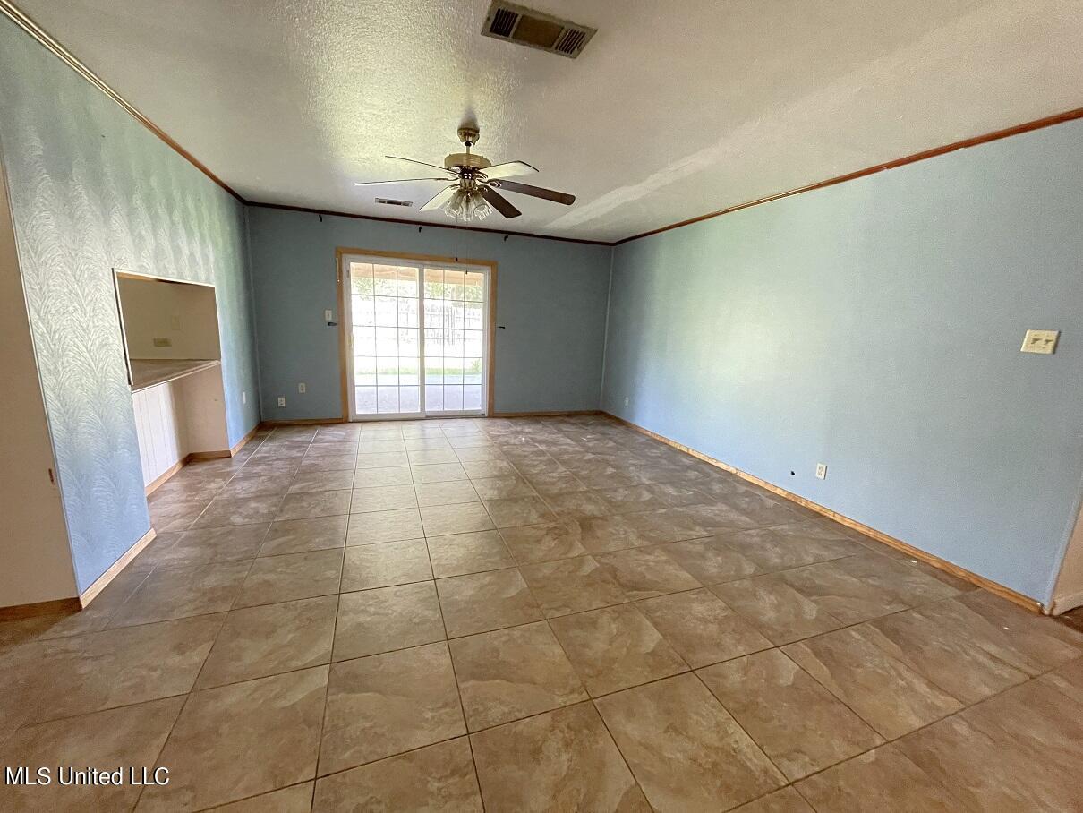 1211 Ridgewood Lane Picayune, MS 39466 - Photo 7 of 17 Living