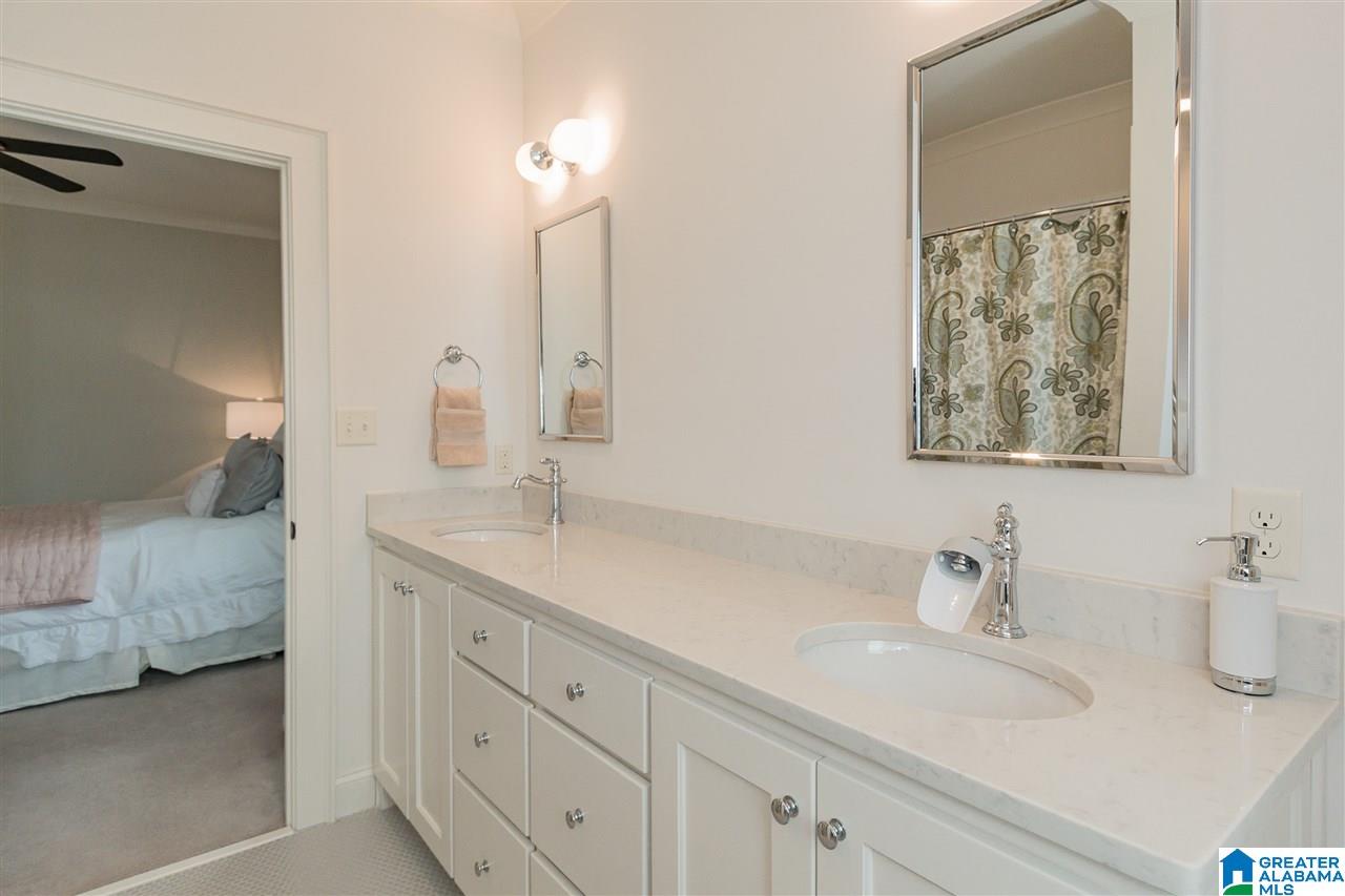 904 Shades Road Birmingham, AL 35209 - Photo 29 of 38