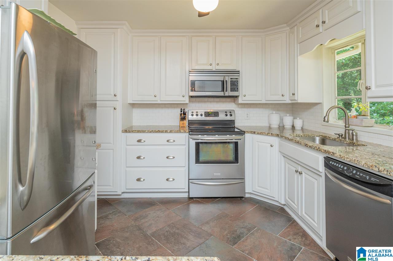 1904 Saulter Road Birmingham, AL 35209 - Photo 14 of 33