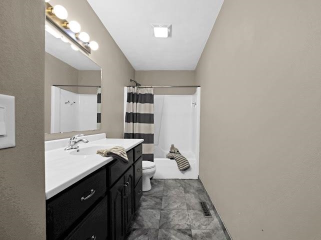W5493 Center Monroe, WI 53566 - Photo 24 of 81
