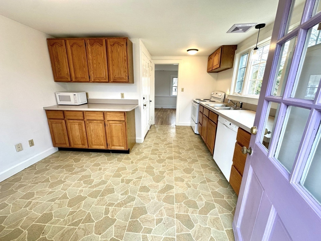 35 Walnut Street Barnstable, MA 02601 - Photo 16 of 35