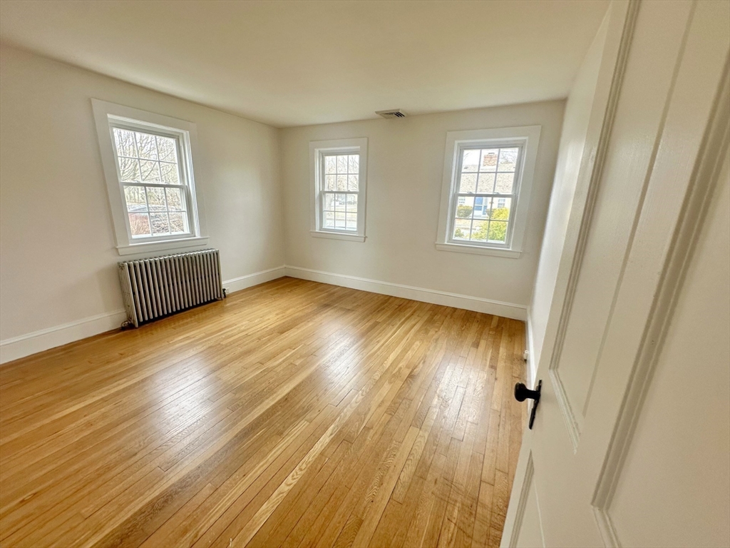 35 Walnut Street Barnstable, MA 02601 - Photo 17 of 35