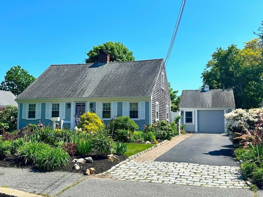 35 Walnut Street Barnstable, MA 02601 - Photo 2 of 35