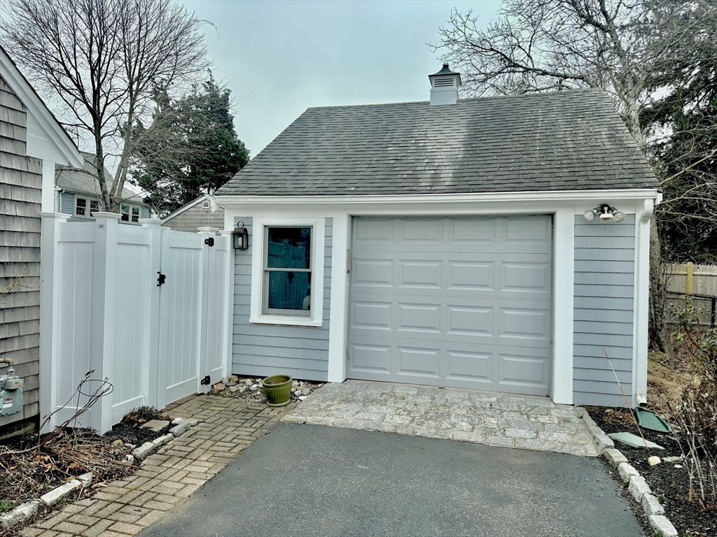 35 Walnut Street Barnstable, MA 02601 - Photo 5 of 35