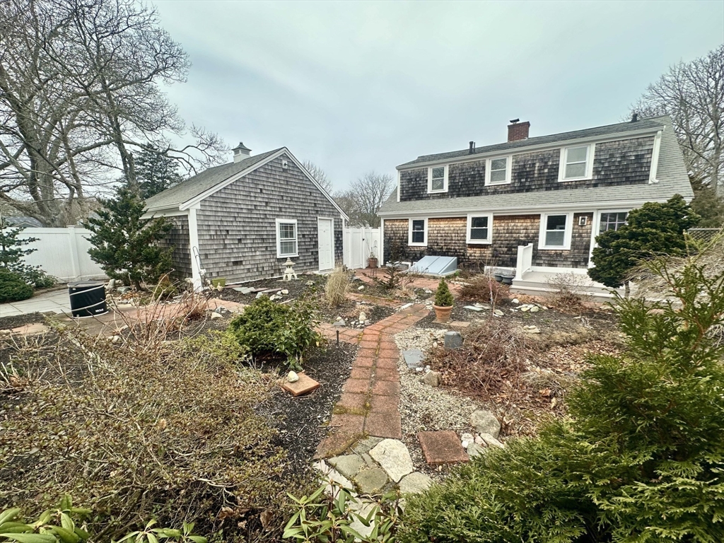 35 Walnut Street Barnstable, MA 02601 - Photo 8 of 35