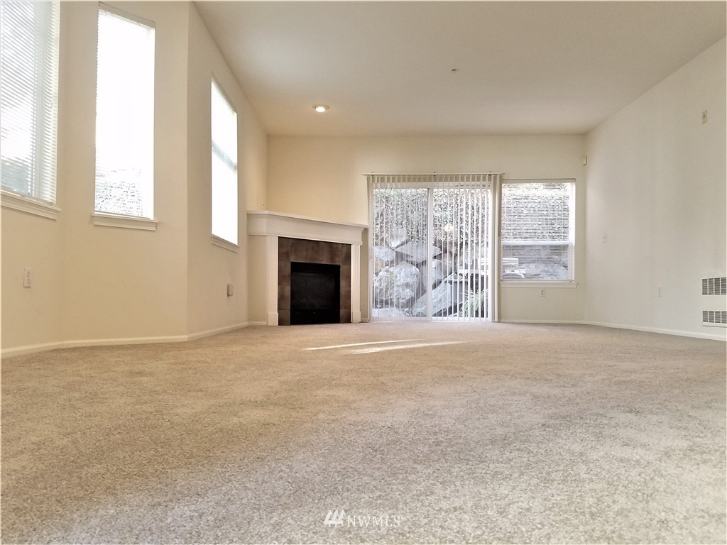 5100 Talbot Place South, Unit C Renton, WA 98055 - Photo 3 of 14 Gallery Image 3