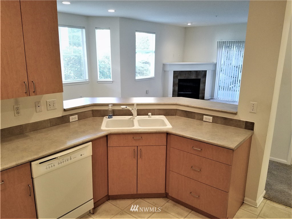 5100 Talbot Place South, Unit C Renton, WA 98055 - Photo 4 of 14 Gallery Image 4