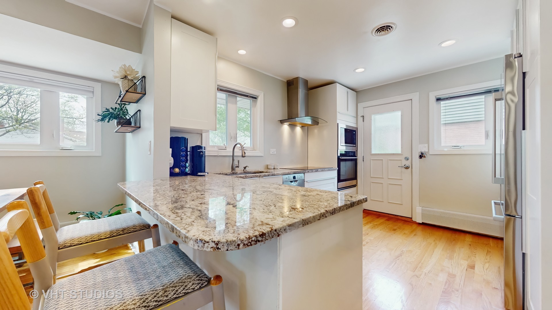 1709 South Grace Avenue Park Ridge, IL 60068 - Photo 6 of 24 Gallery Image 6